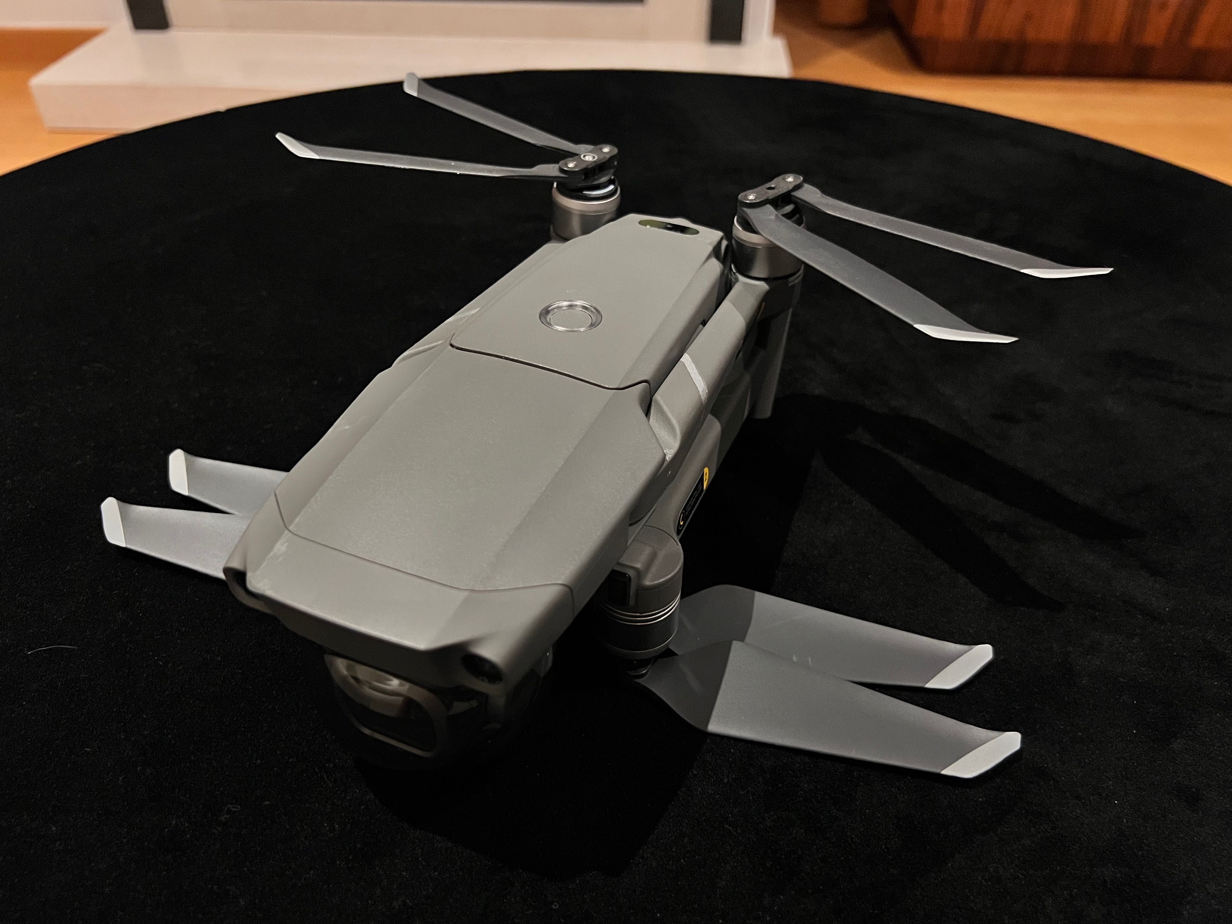 DJI Mavic 2 Pro com kit Fly More Combo
