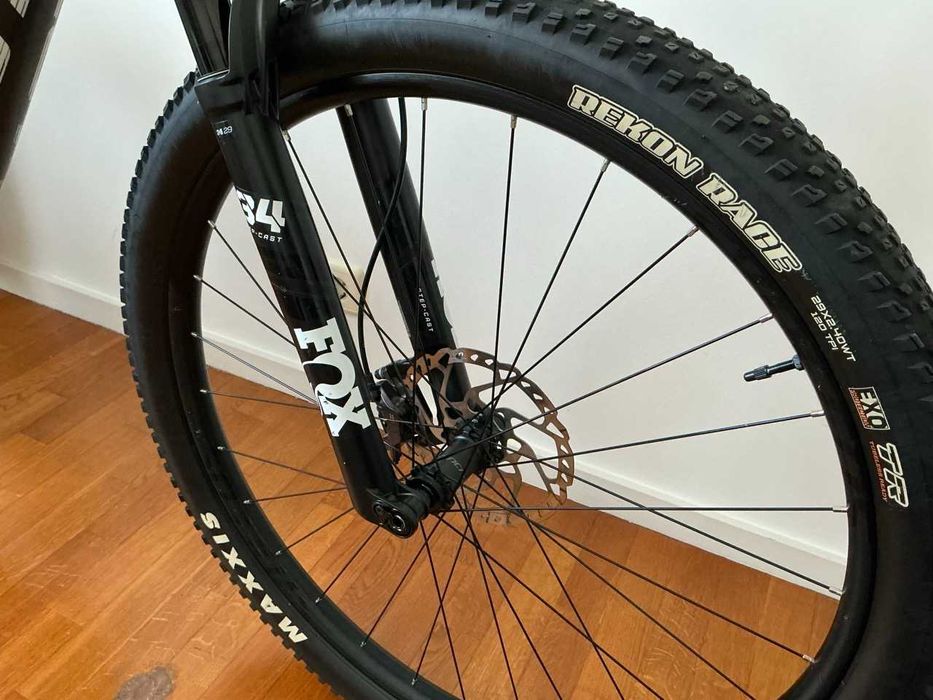 SCOTT SPARK RC TEAM (M) - Suspensão Total FOX 34 SC - Modelo 2023