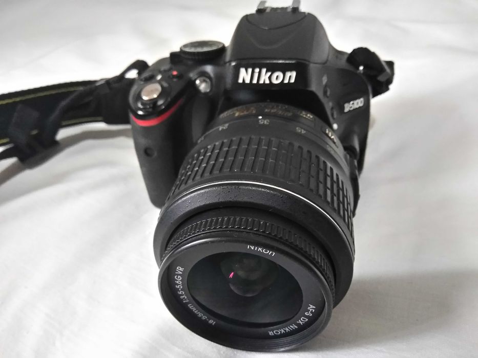 Продам фотоапарат Nikon D5100