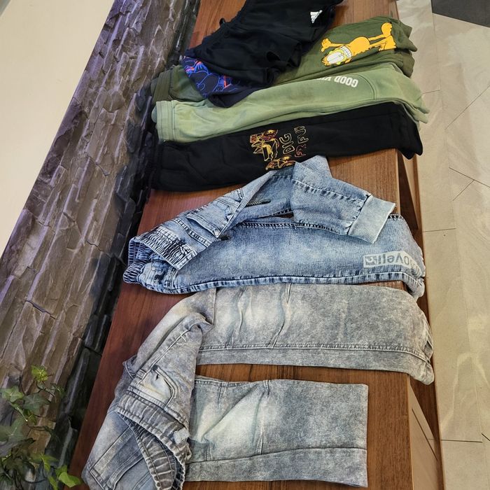 Sprzedam ubrania, kurki, buty czapki dla chłopca rozm. 128-134cm