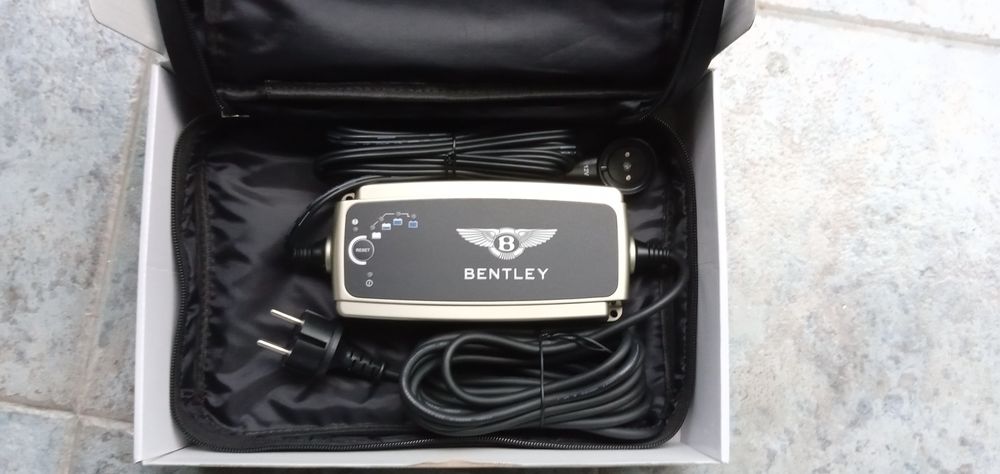 Estacionamento de bateria carregador original Bentley novo
