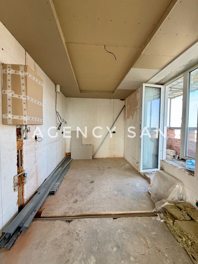 Продаж 1 квартири в Центрі 62м2