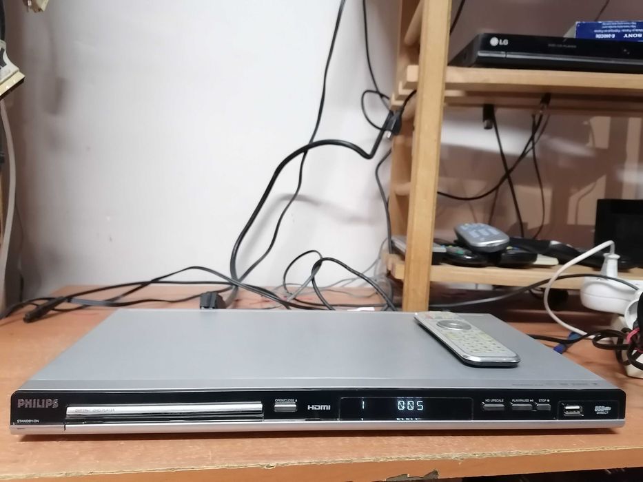 Odtwarzacz CD/DVD Philips DVP5960 pilot HDMI,USB