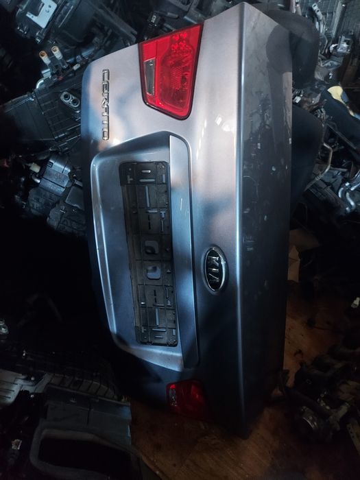 Двері двери кіа cerato-forte,кіа церато,форте2009-2012