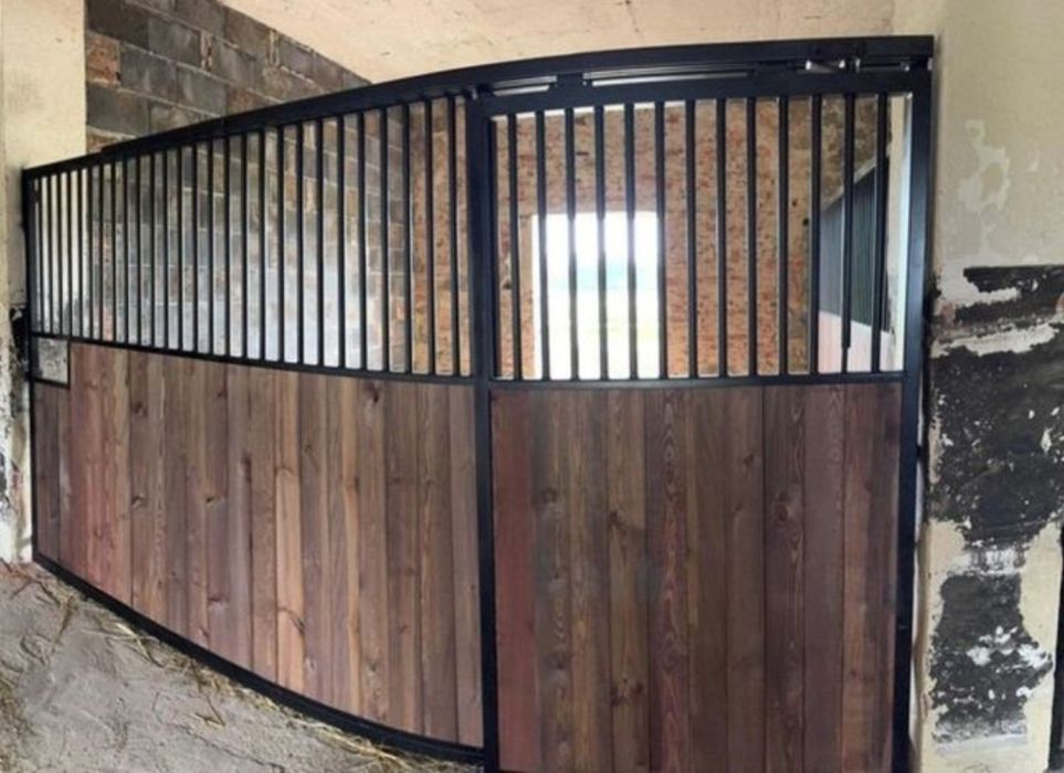 Boksy dla koni ,  FRONT PERŁA