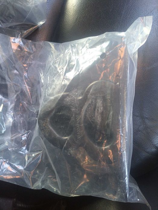 Хюндай Теракан відбійник отбойнік моста Hyndai Terracan.