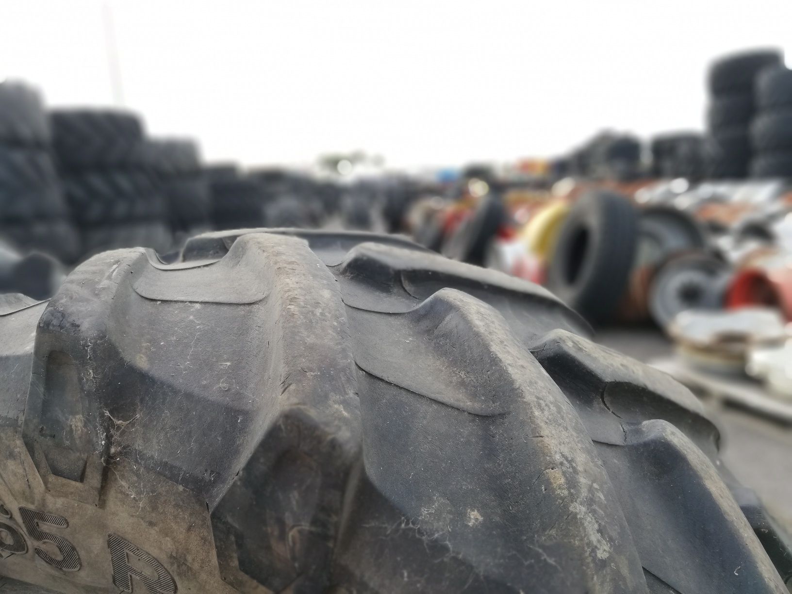 Opona 600/65r28 Pirelli/Trelleborg TM 800 bez napraw