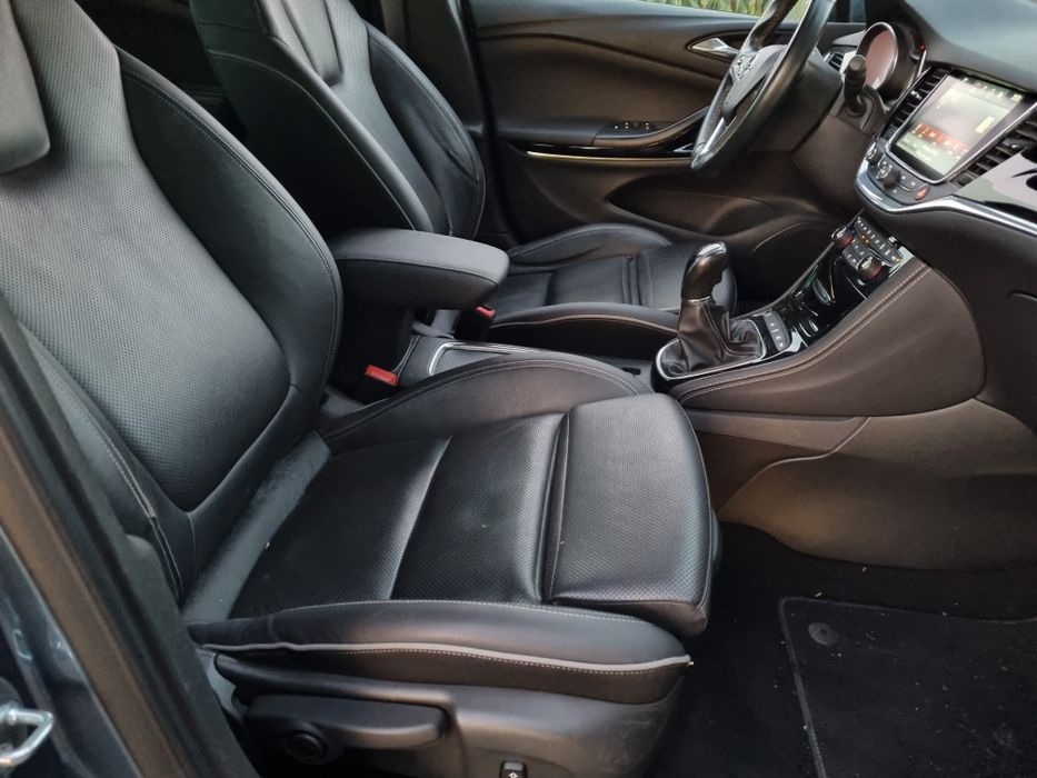 Opel Astra.Super wyposażenie. Innovation.Skóra .Navi.Przebieg.
