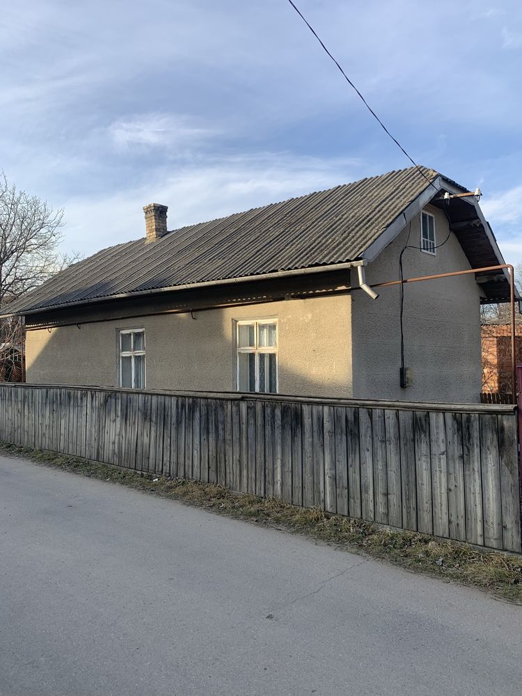Будинок по доступній ціні. Лужани