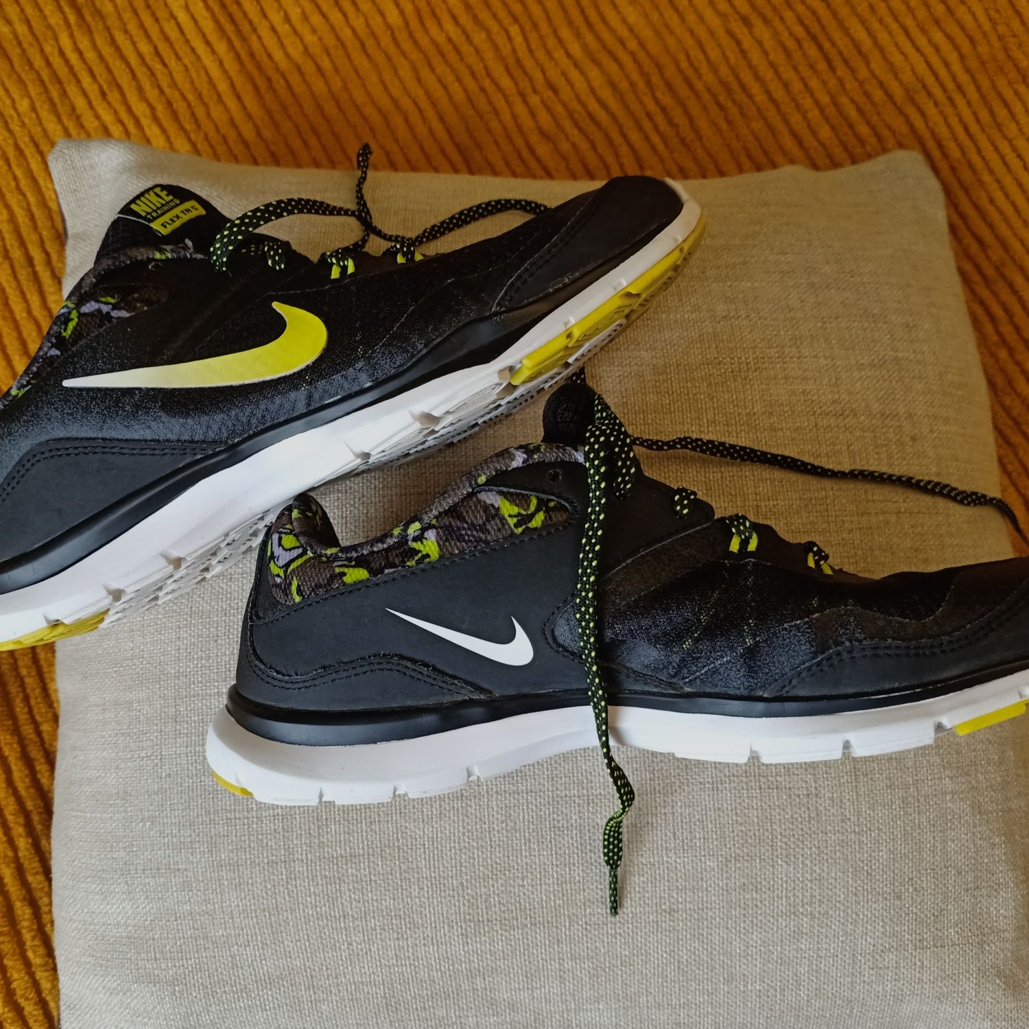 NIKE buty damskie WMNS FLEX Trainer 5 RINT