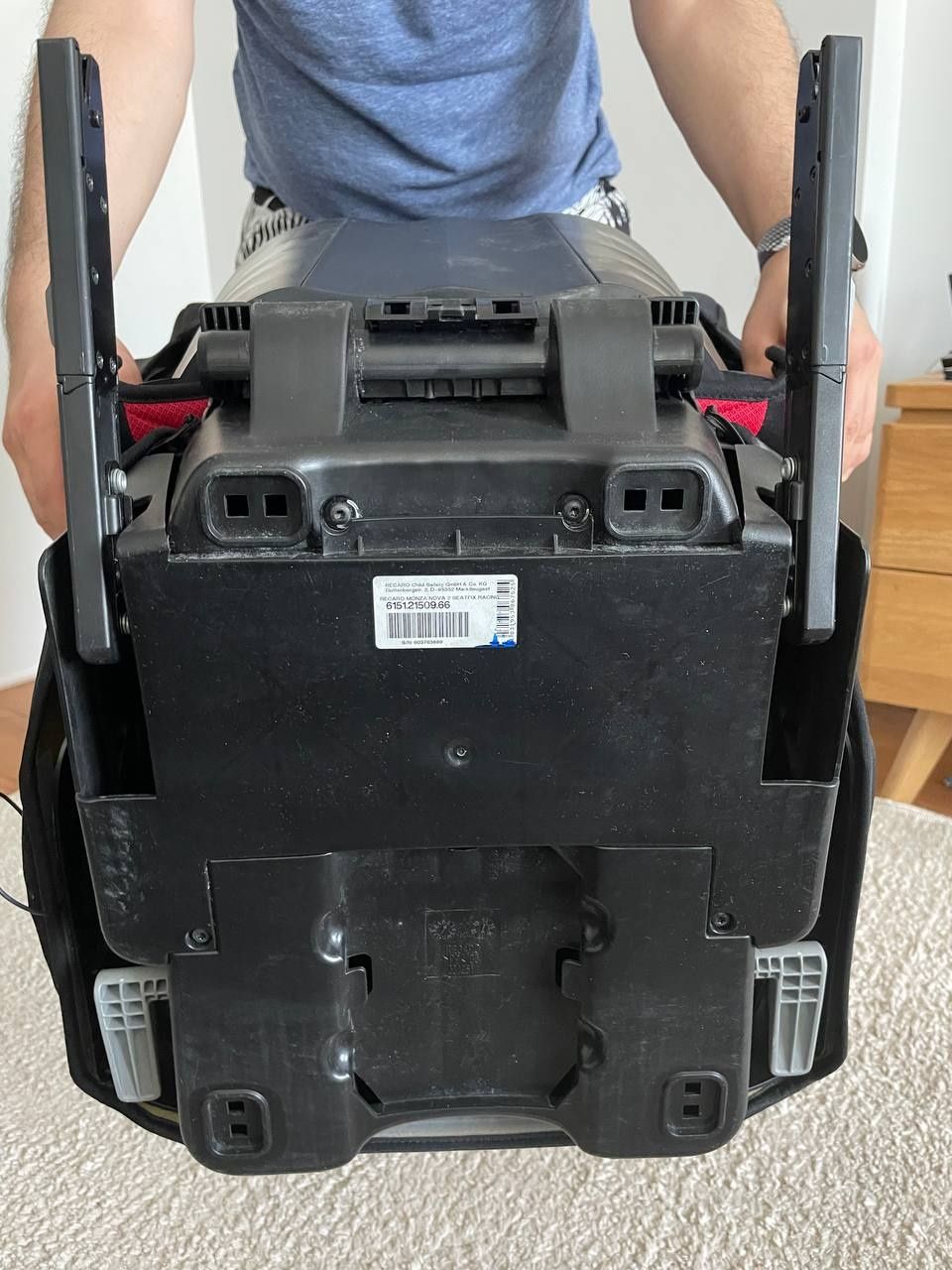 Автокресло RECARO Monza Nova 2 в хорошем состоянии
