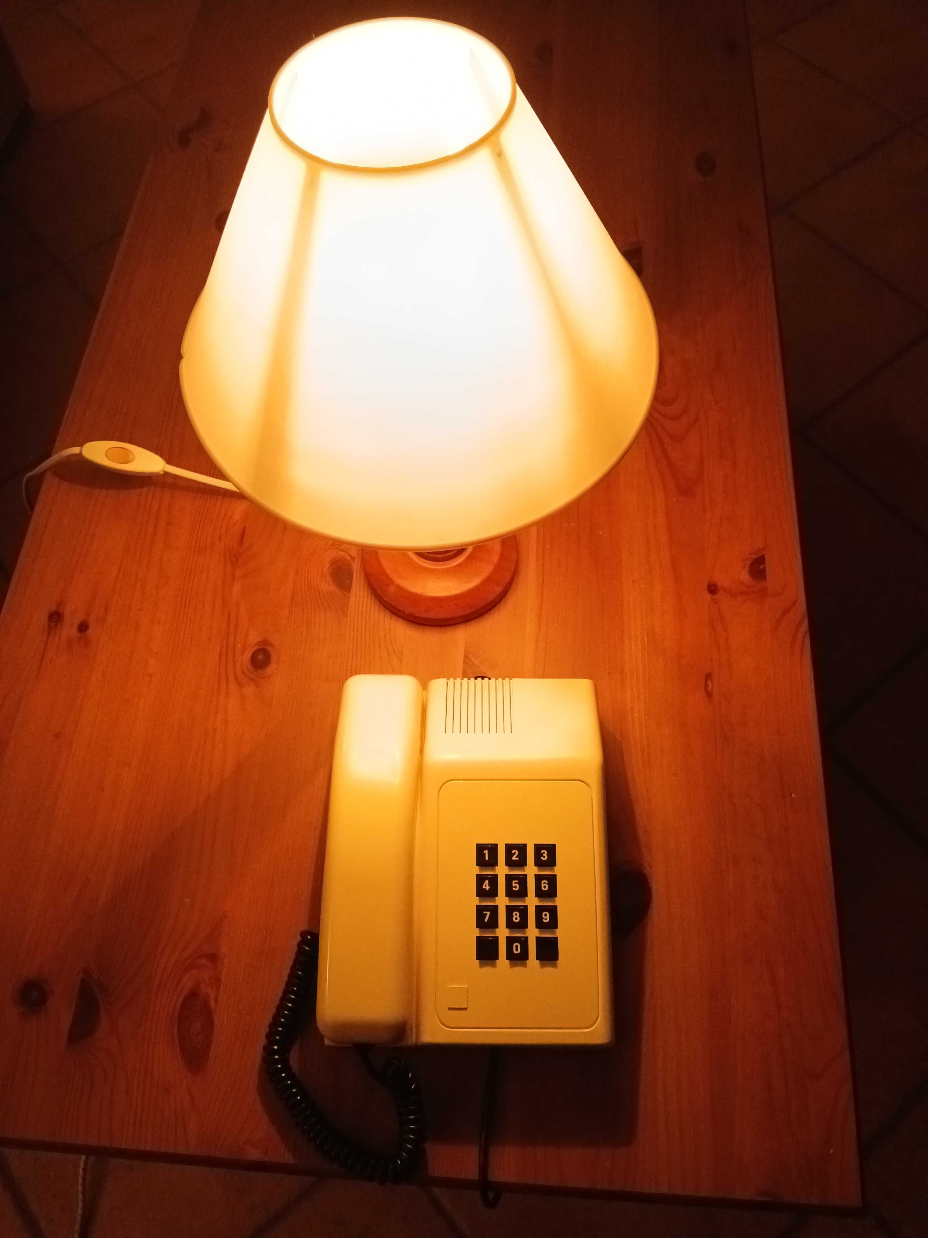 Conjunto Candeeiro e Telefone de Secretaria
