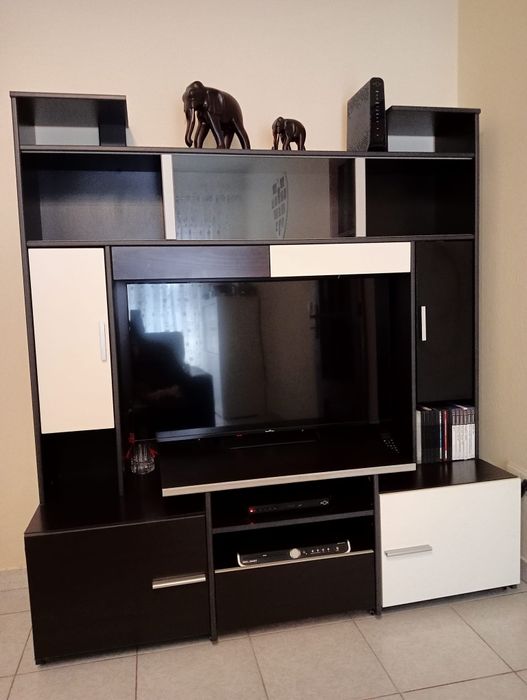 Móvel de TV em bom estado