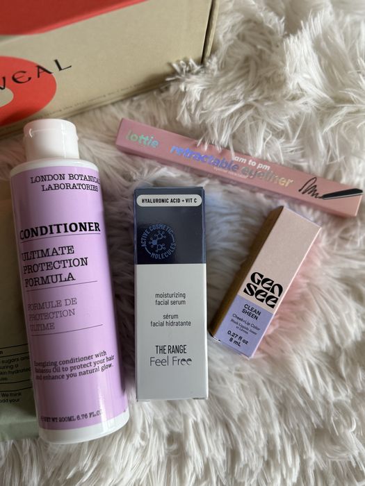 Zestaw kosmetyków Goodiebox