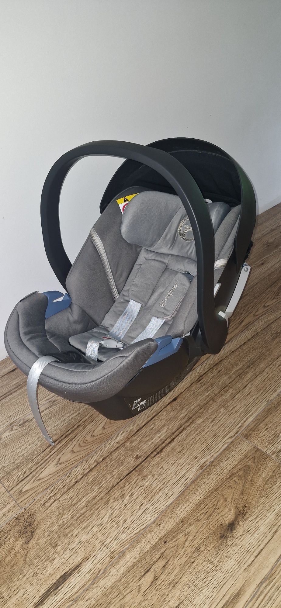 Nosidełko Cybex Aton z bazą isofix