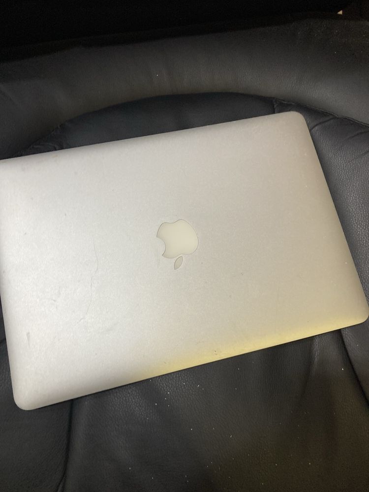 Macbook air i5 8gb ram