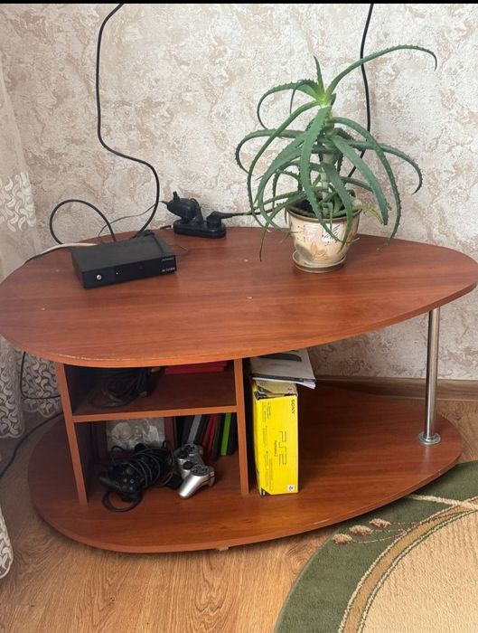 Журнальний столик