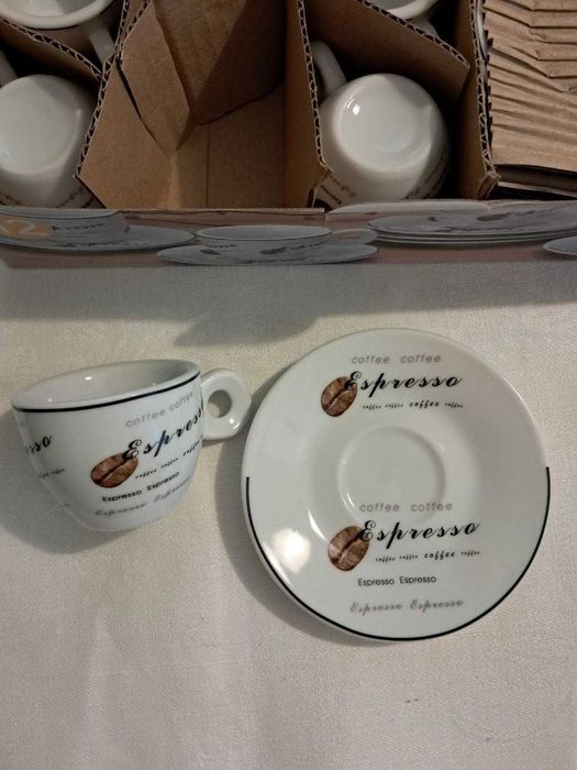 Кавовий сервіс, фарфор