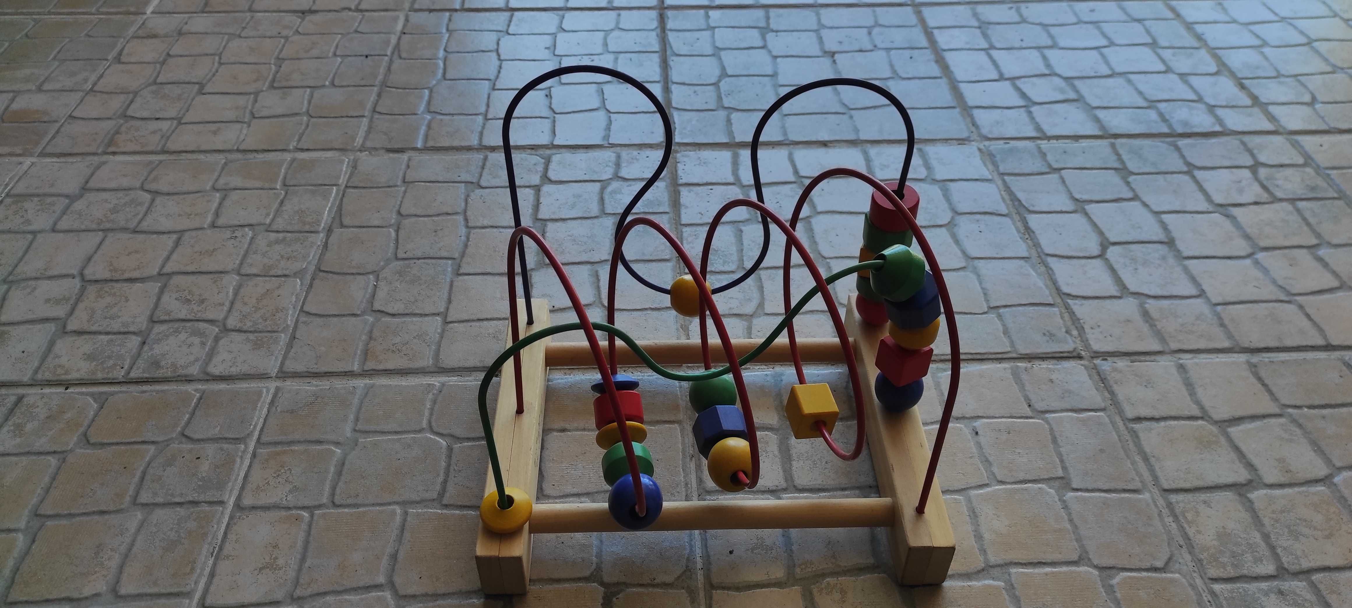 Brinquedo de madeira
