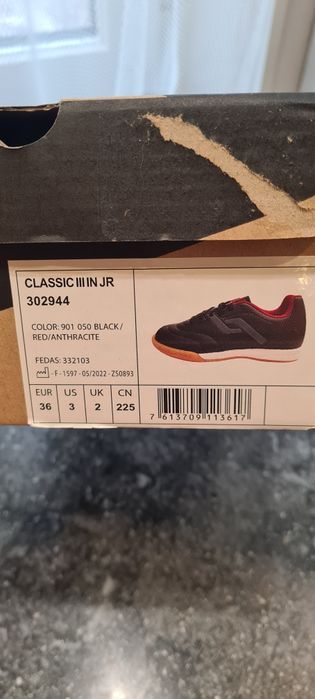 Футзальне взуття Classic Pro Touch розмір 36, 23.5 см