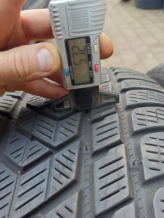 Opony zimowe 275/45R21 Pirelli Scorpion