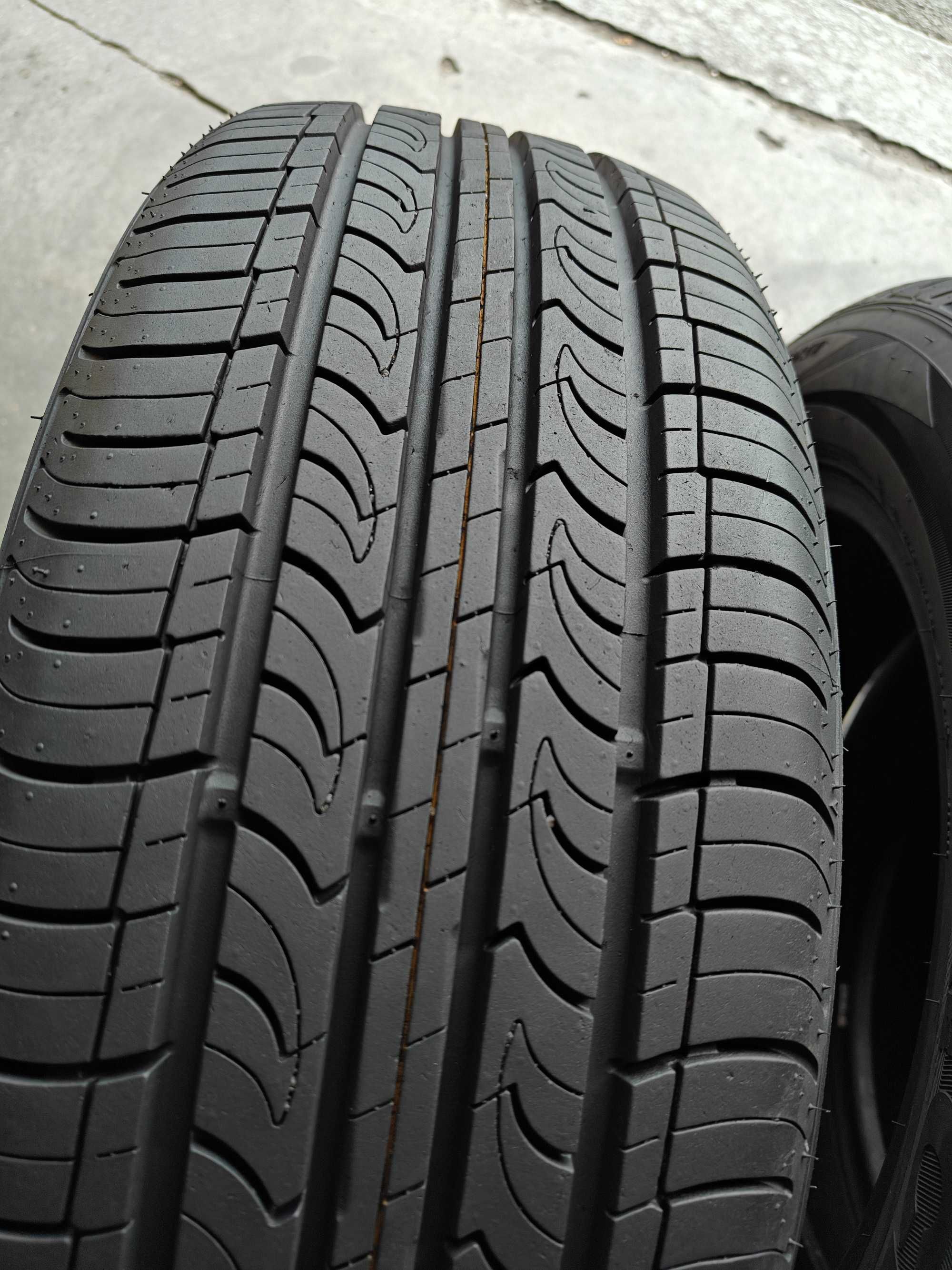 Nexen Roadstone ClassPremiere 4шт. R17 215 60 шини літні ідеал!