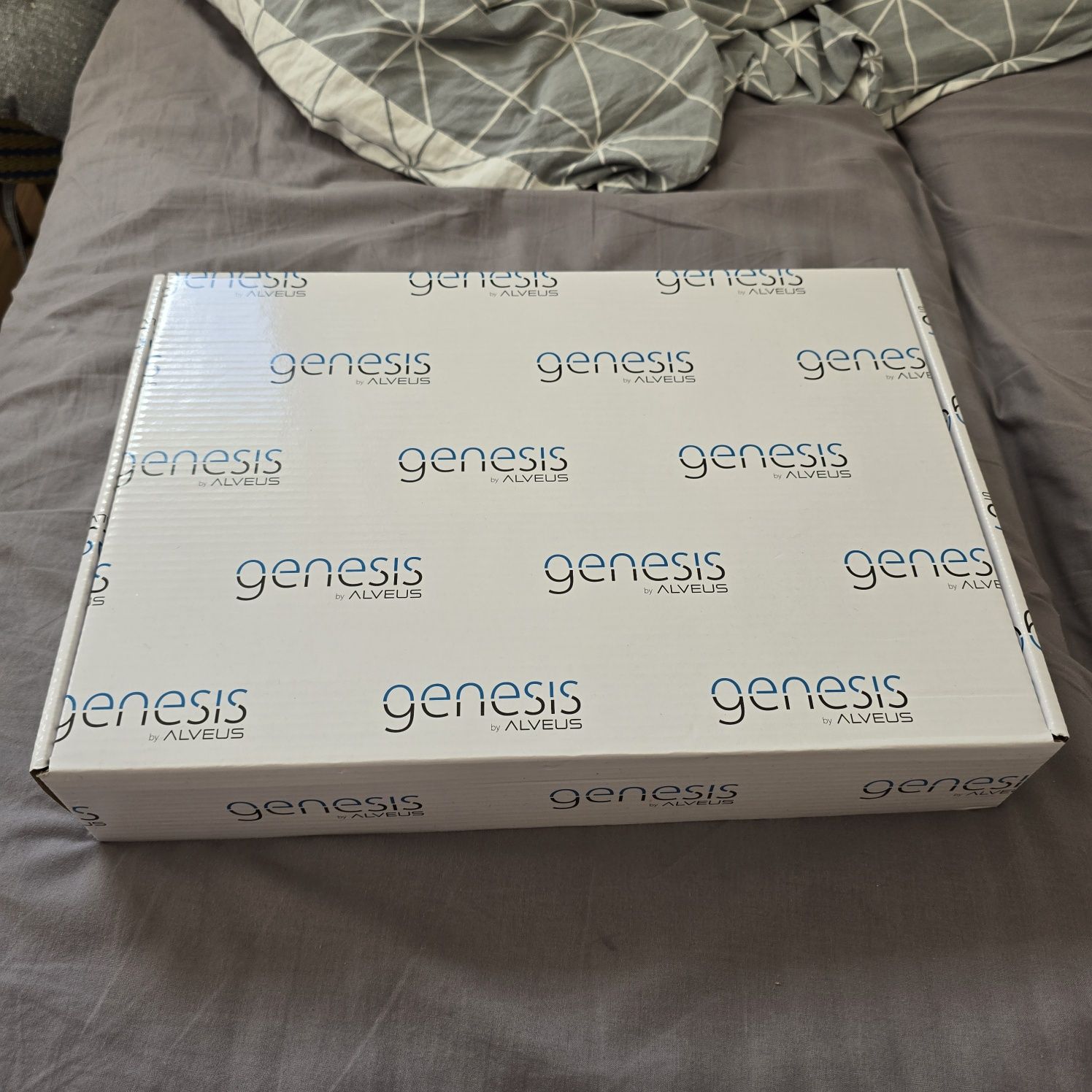 Bateria kuchenna stojąca Genesis srebrna