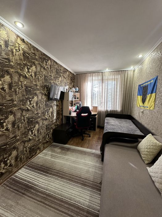 Продаж 2х кім. Козацька,32