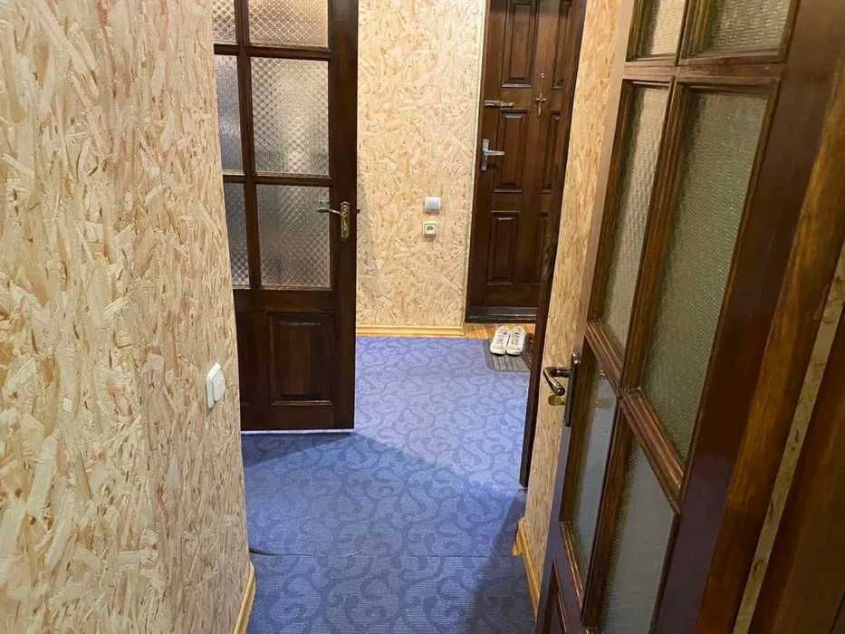 Продам двокімнатну квартиру в центрі міста(під офіс) набережна, Гоголя