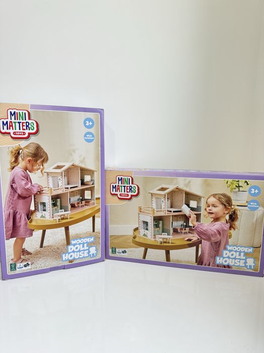 Деревʼяний будинок для ляльок/ ляльковий будинок