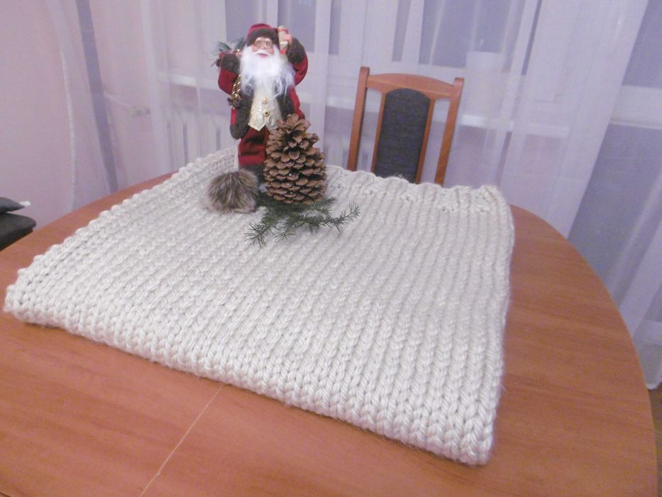 Koc ręcznie dziergany, gruby, ciepły 160 x 180 cm