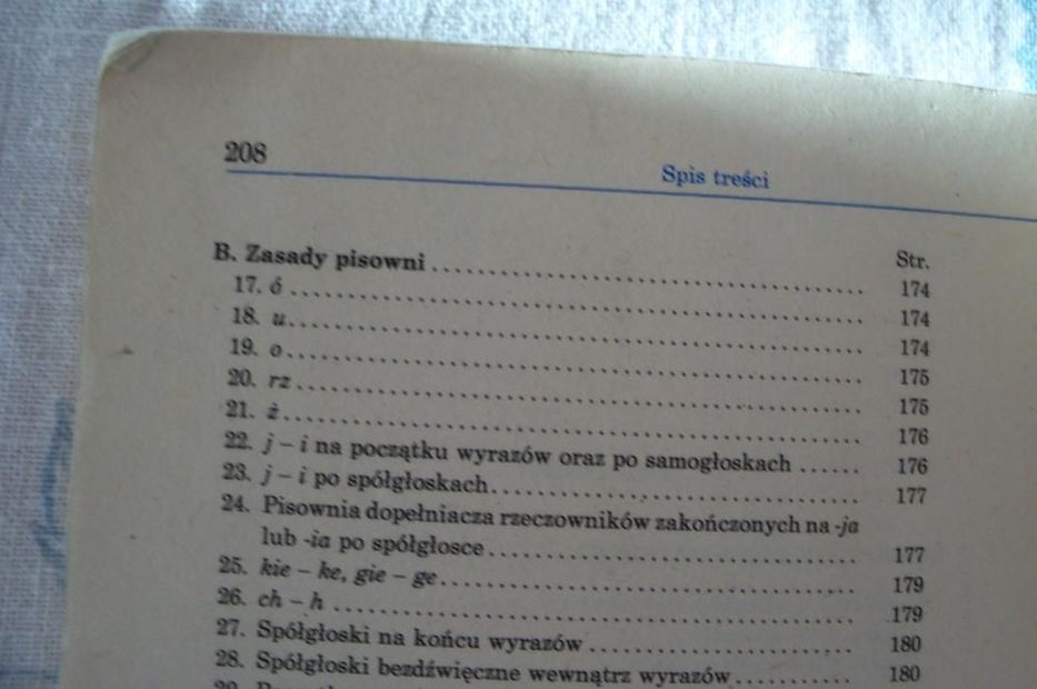 "Słowniczek Ortograficzny z zasadami pisowni"S.Jodłowski,W.Taszycki