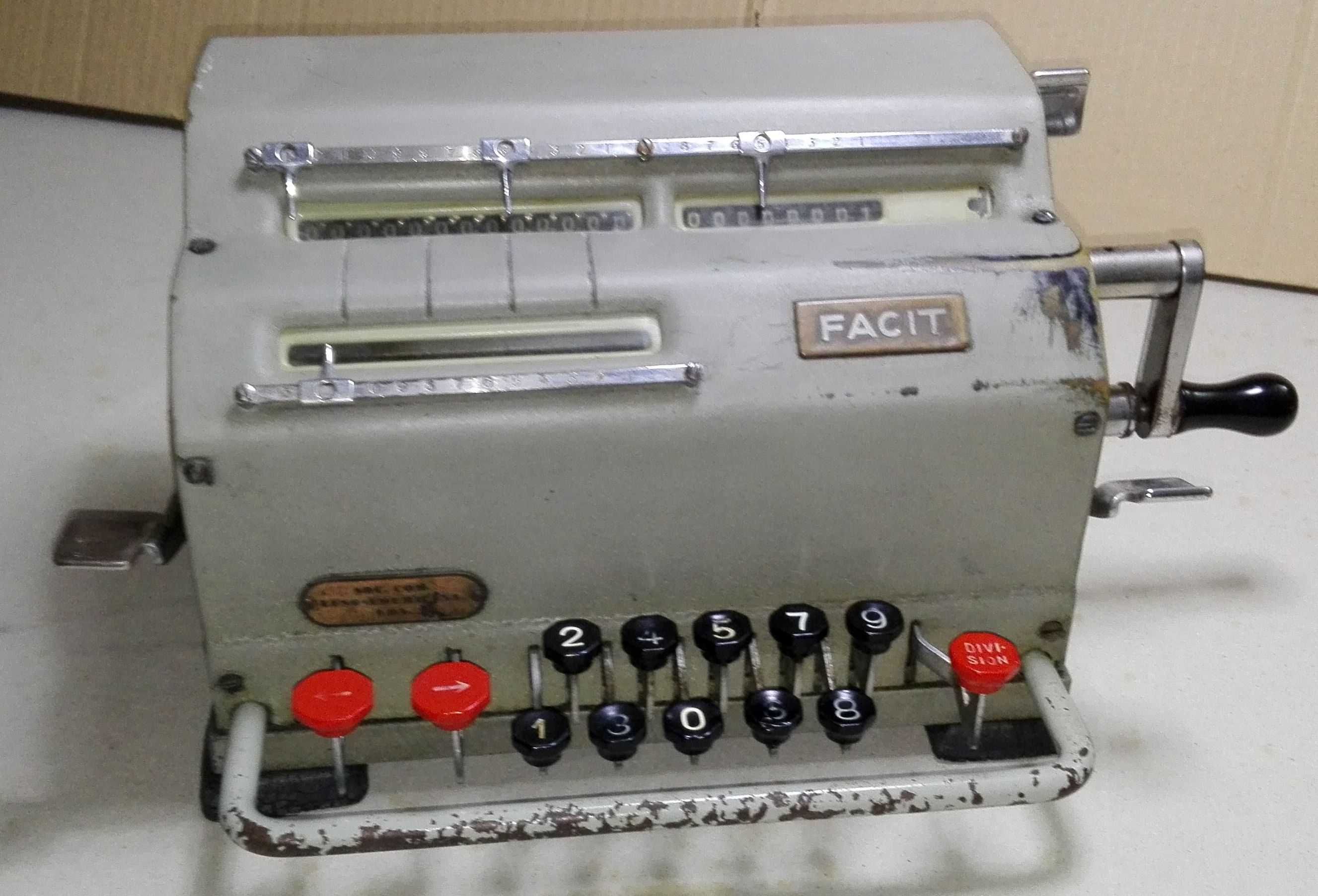 Maquina calcular mecânica FACIT (retro)