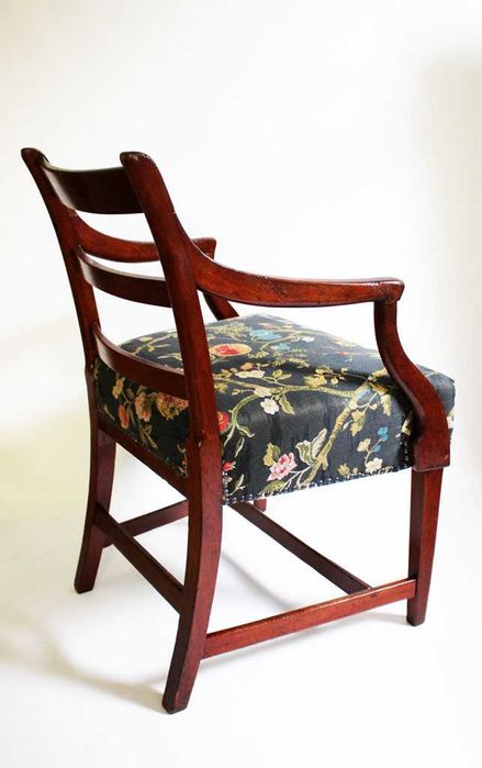 Fotel vintage odnowiony, 100-letni, brytyjski fotel.