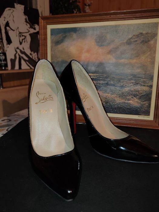 Женские туфли Christian Louboutin