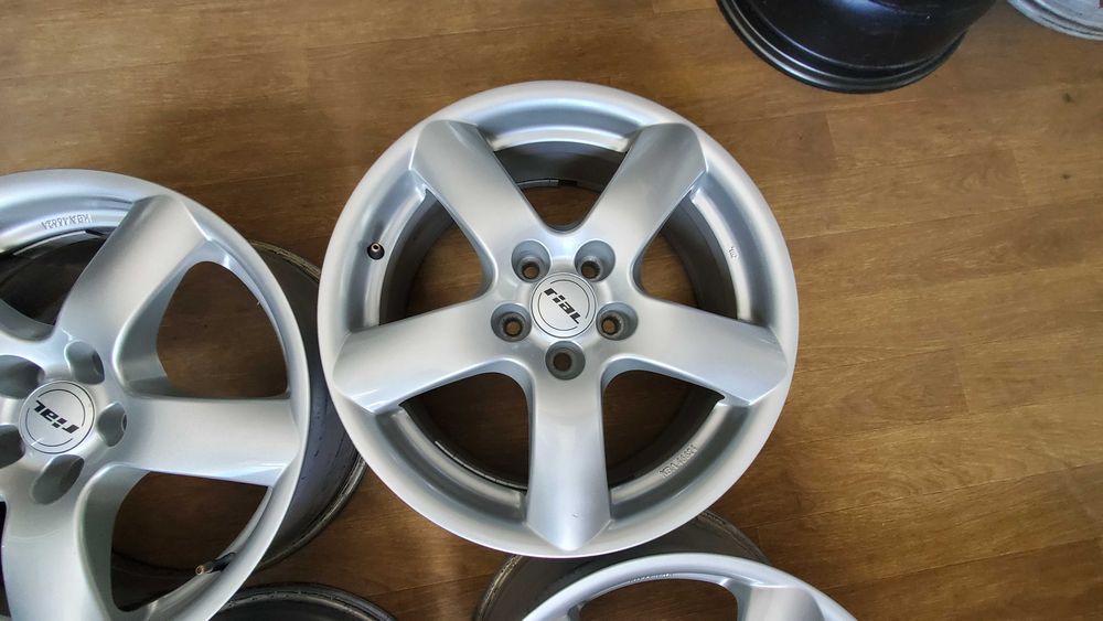 Диски 5 112 R17 Volkswagen Rial Germany ET 38