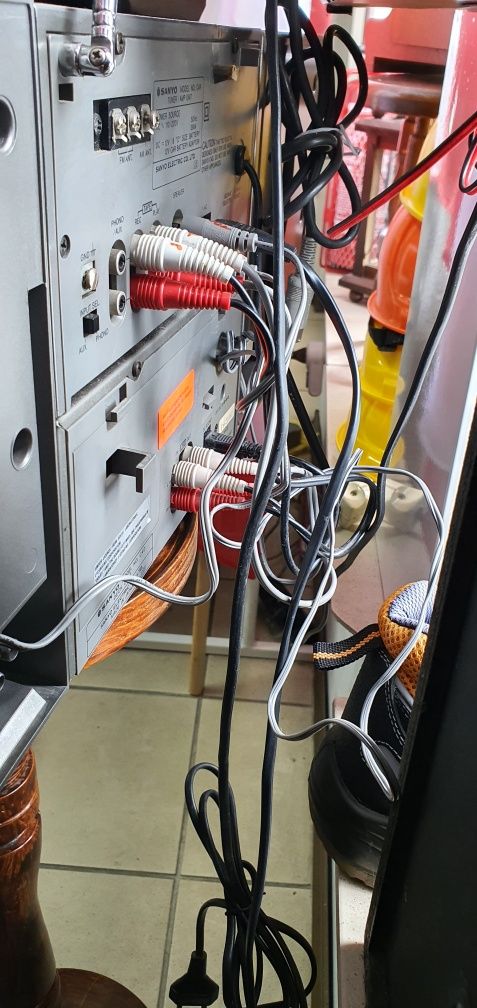Radiomagnetofon SANYO