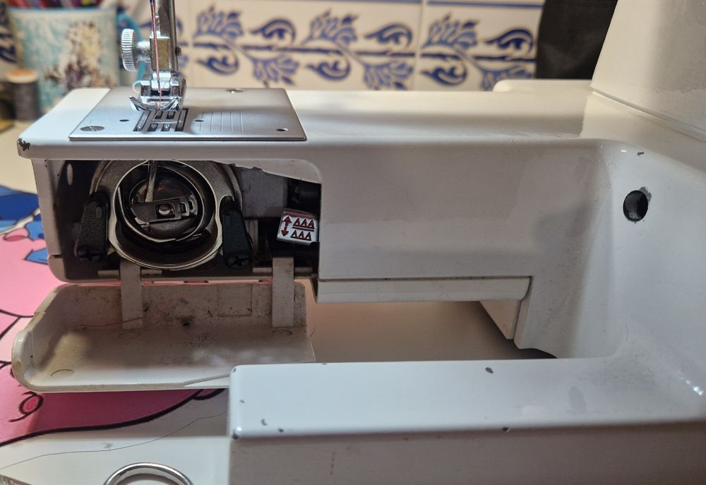 Maquina de costura Sewmaq