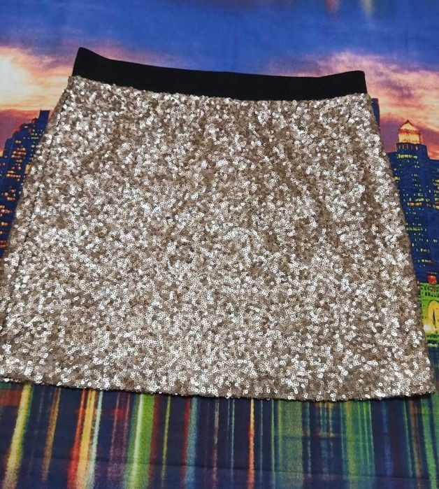 Блестящая сверкающая юбка на праздник