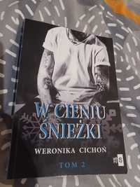 W cieniu śnieżki weronika cichoń