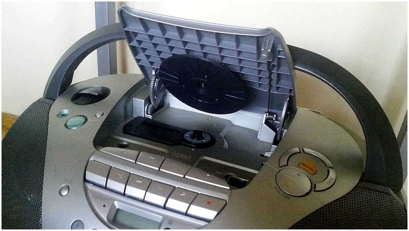 Radio Magnetofon Odtwarzacz CD SONY CFD-S300L BoomBox Kasety WYSYŁKA