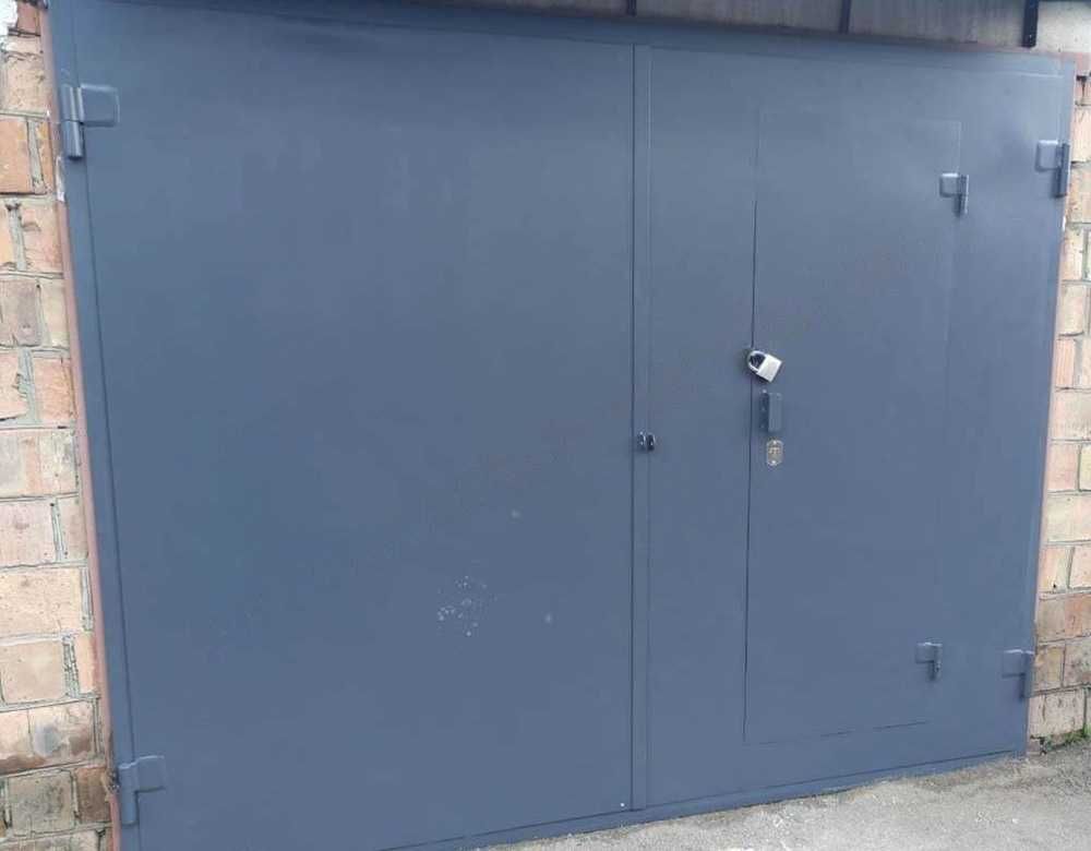 Продам свій гараж в кооперативі м. Українка. Ціна 2200 $. торг
