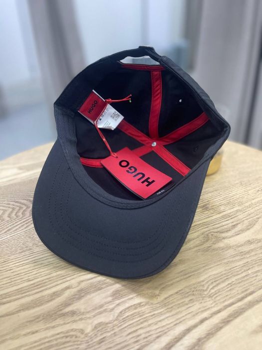 Кепка HUGO чоловіча колір чорний Осінь-Зима