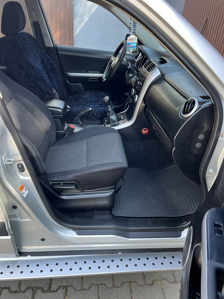 Grand Vitara 2.0 Lpg prywatnie