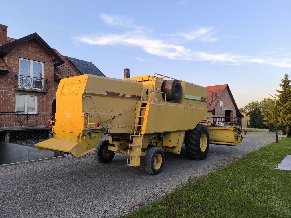 New Holland tx 32