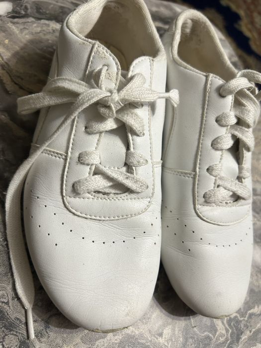 Кросівуи для спортивноі аеробіки