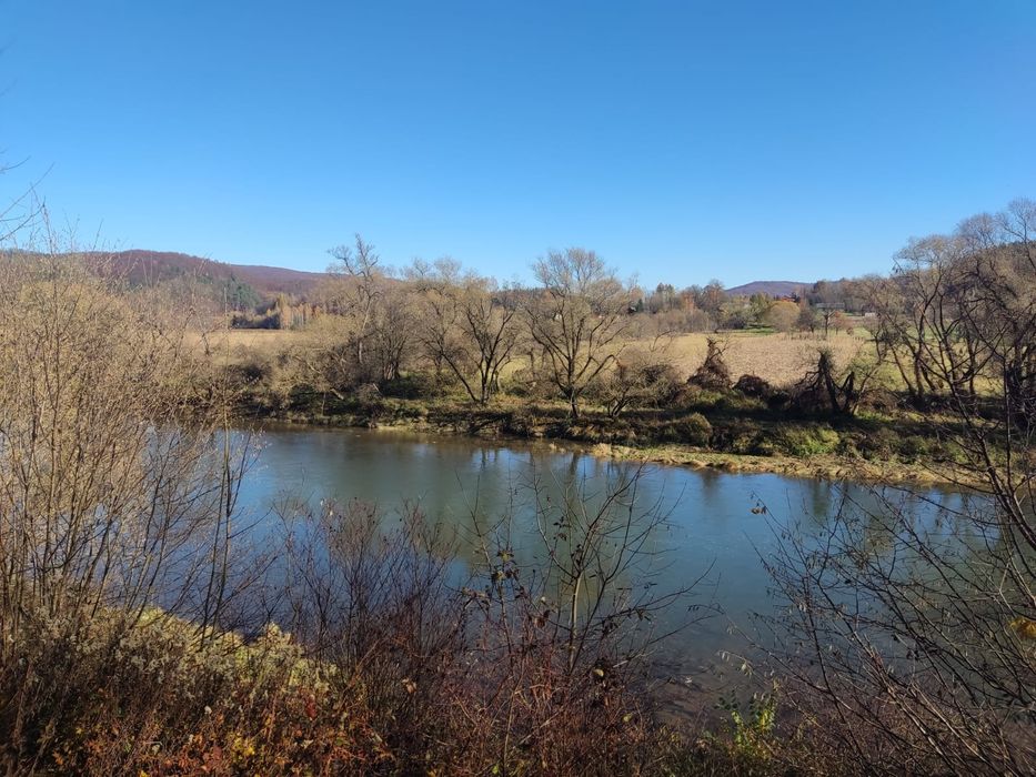 Bieszczady działka nad rzeką San