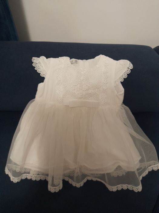 Sprzedam sukienkie do chrztu