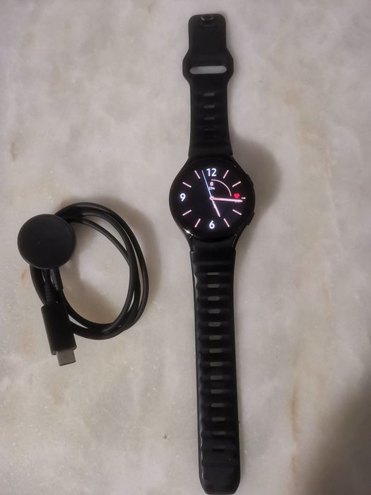 Samsung Galaxy watch 5 de 44 muito bom estado com carregador