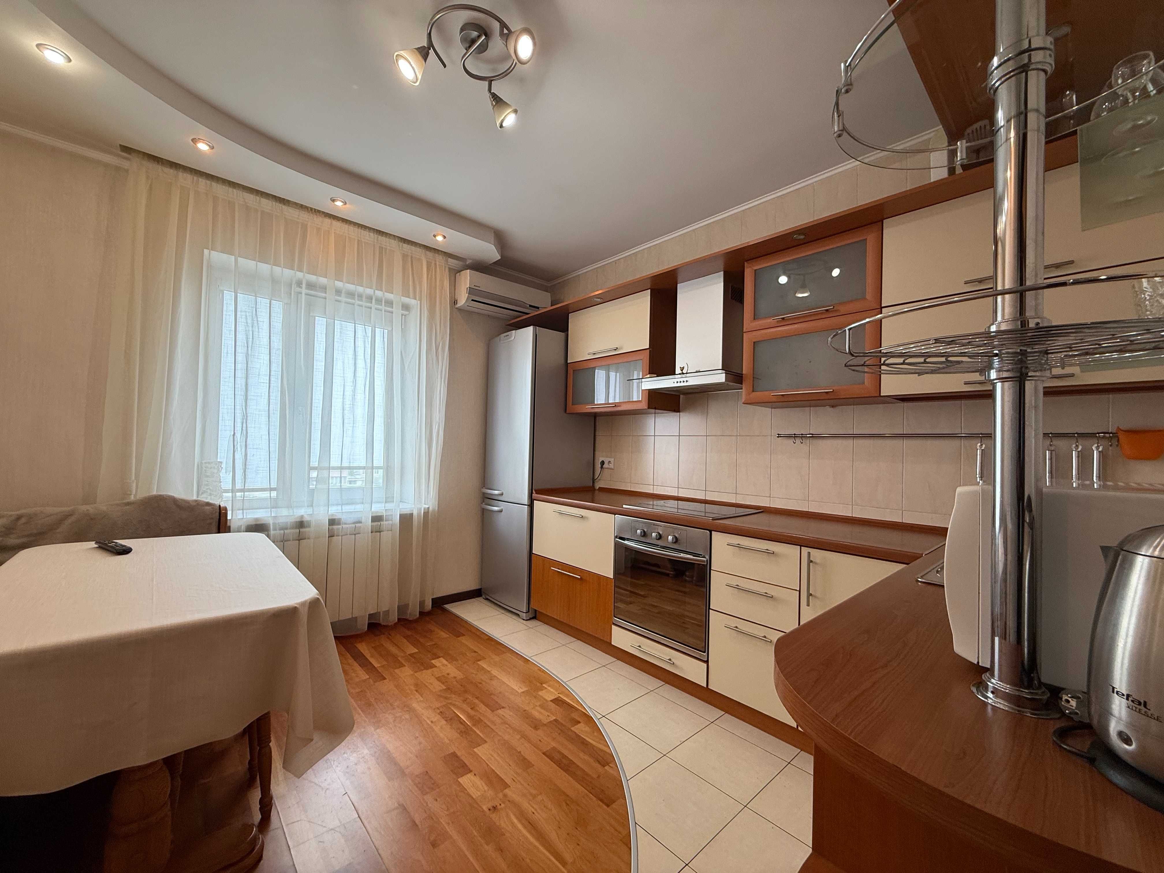 Здам в оренду 2-х кімнатну квартиру, 70 м2, вул. Драгоманова, 8